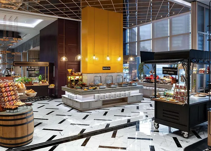 Ibis Sukhumvit 24 Hotel 3*