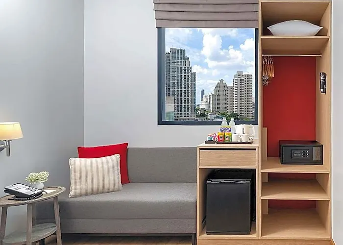 Ibis Sukhumvit 24 Hotel 3*