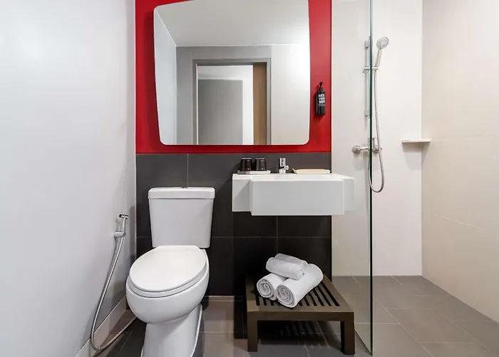 Ibis Sukhumvit 24 Hotel 3*
