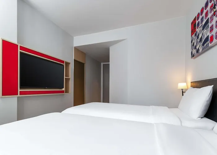 Ibis Sukhumvit 24 מלון בנגקוק