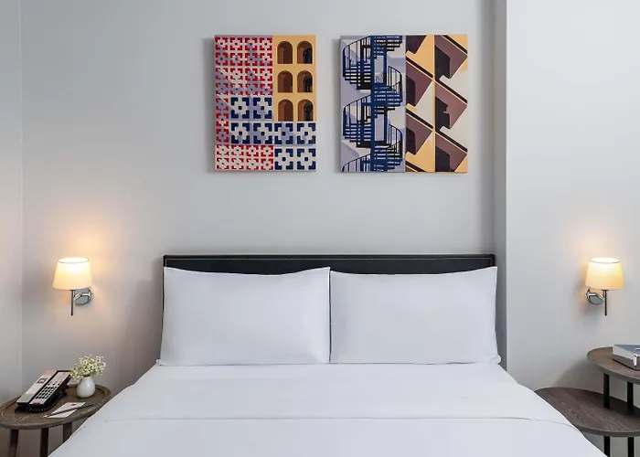 Ibis Sukhumvit 24 מלון בנגקוק