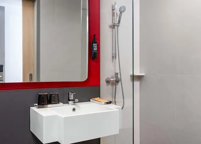 Ibis Sukhumvit 24 בנגקוק