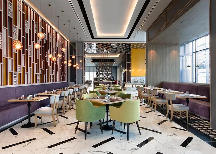 Ibis Sukhumvit 24 מלון
